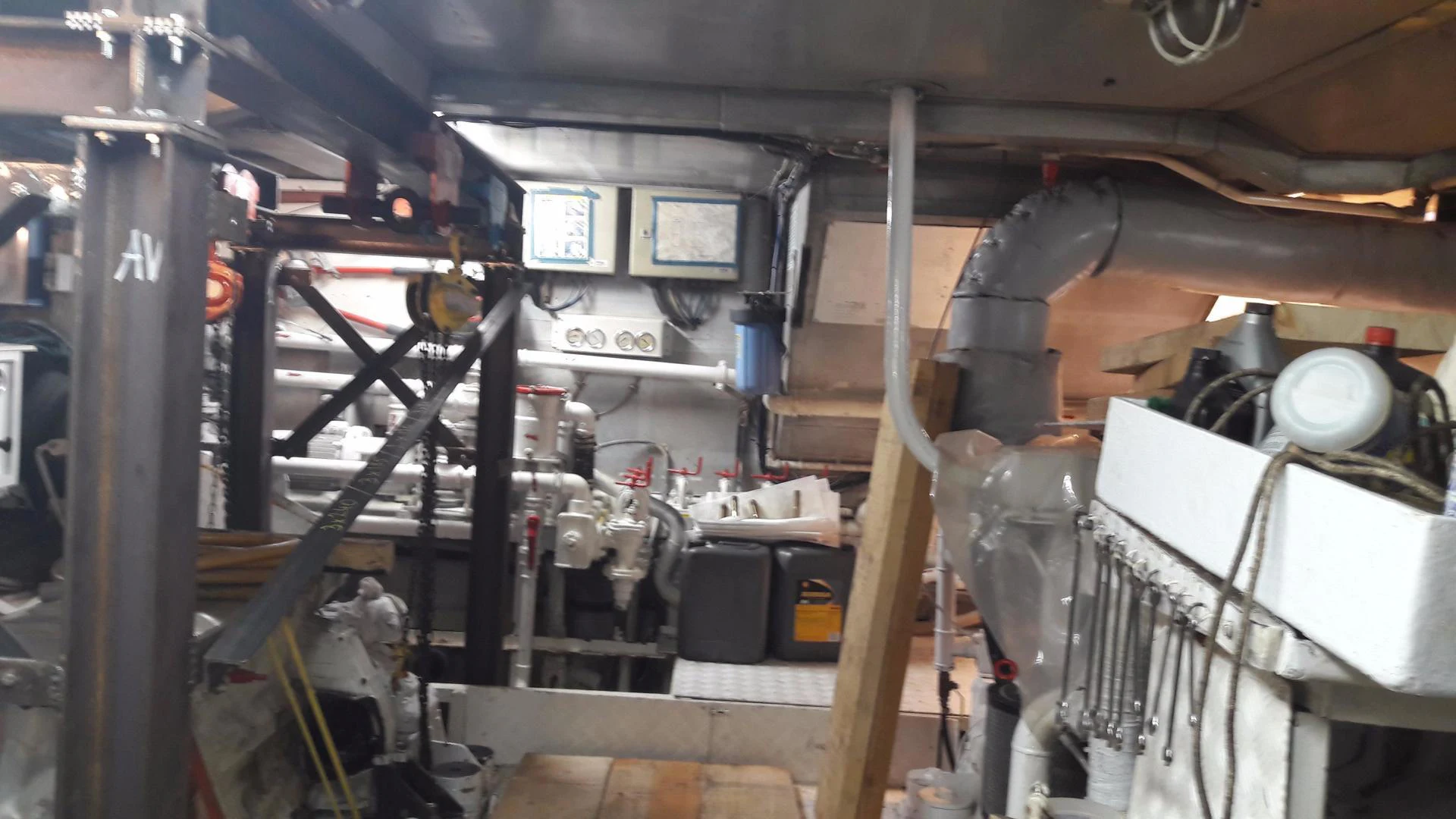 a room with machinery aboard QUEEN SOUTH III Yacht for Sale