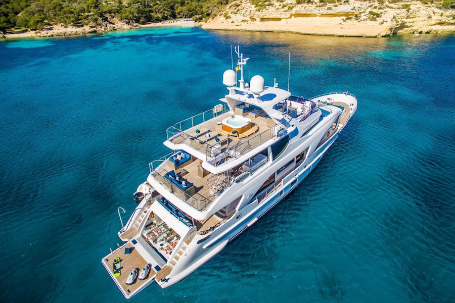 Features for LULU Private Luxury Yacht For sale