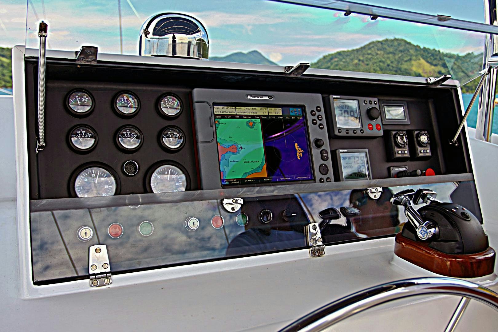 graphical user interface aboard MESTRE BELO Yacht for Sale