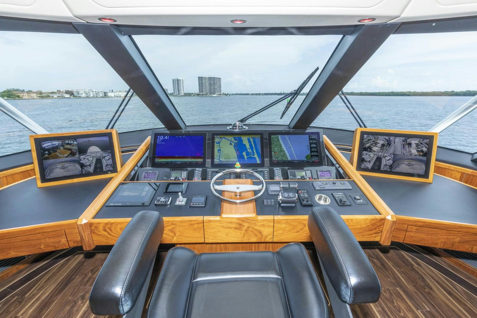 inside of a boat aboard BELLA DONA DI Yacht for Sale