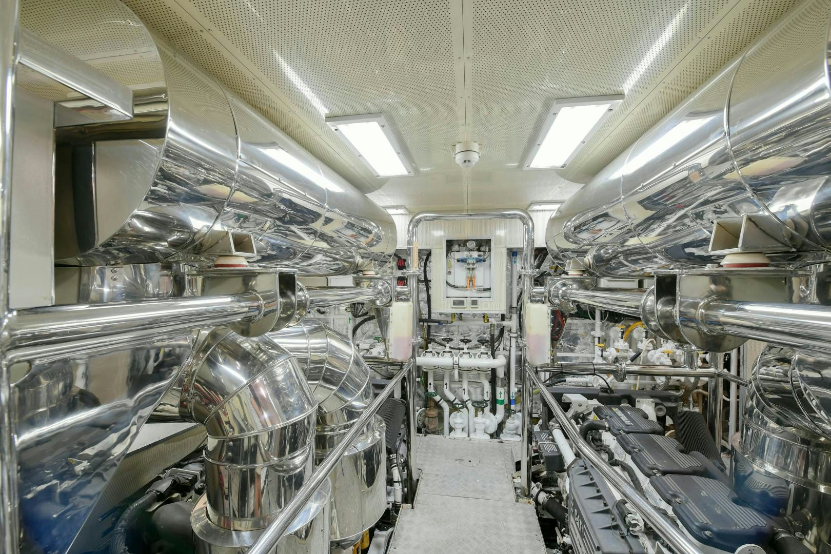 a room with several machines aboard LITTLE BLUE Yacht for Sale