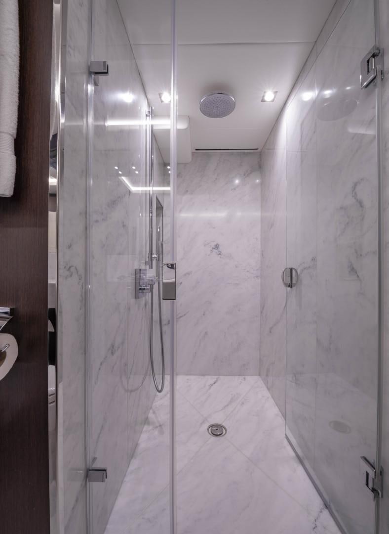 a shower with a shower aboard PURA VIDA Yacht for Sale