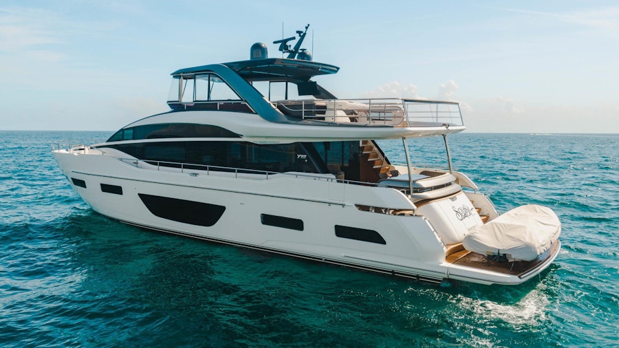 Splash Yacht Splash Yacht