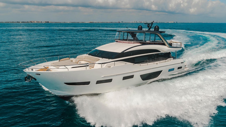 Splash Yacht Splash Yacht