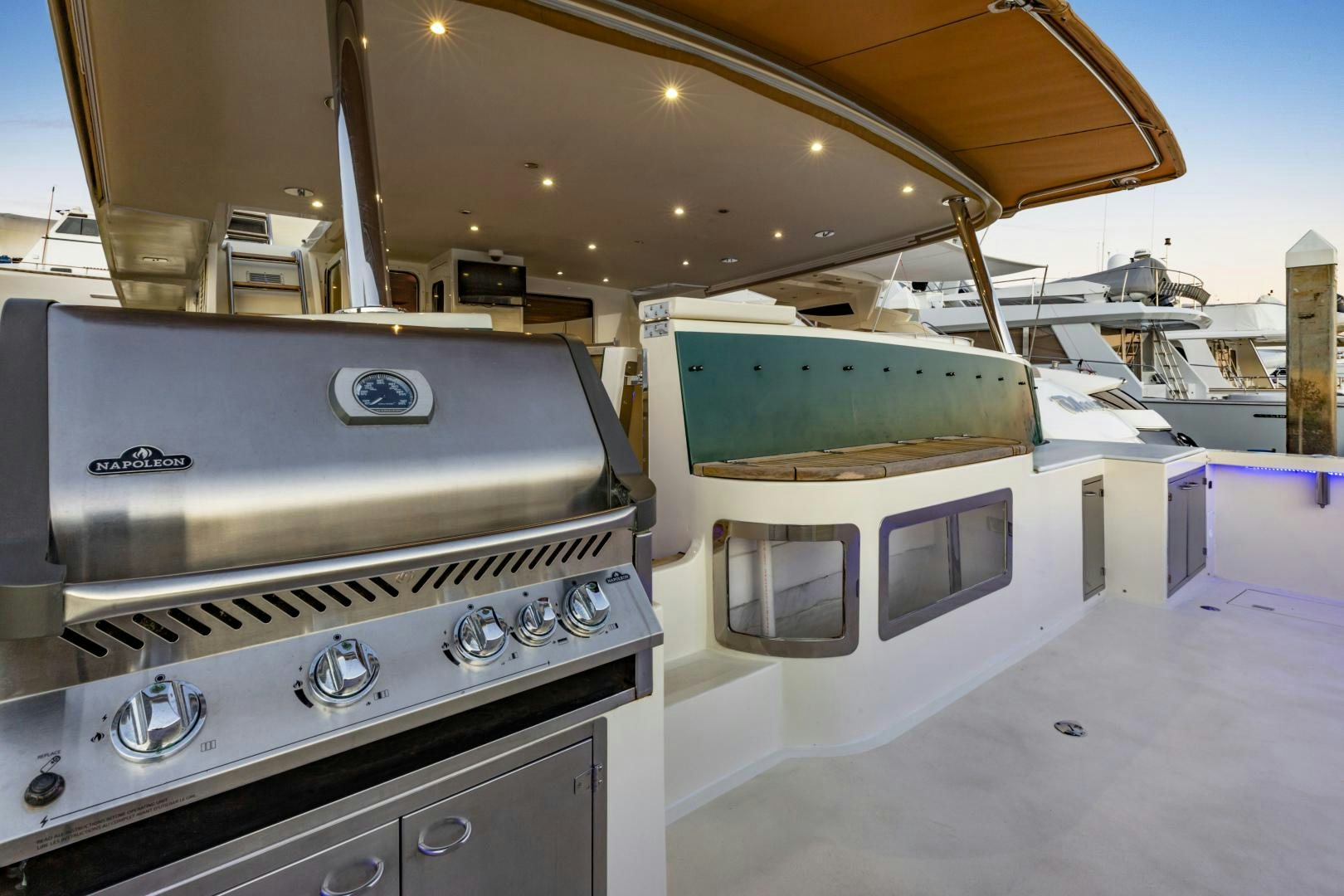 a large machine with a large piece of machinery in the back aboard HOLIDAY Yacht for Sale