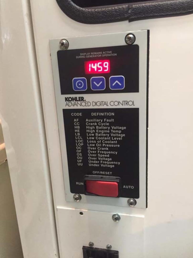 graphical user interface aboard HEMERA CUARTA Yacht for Sale