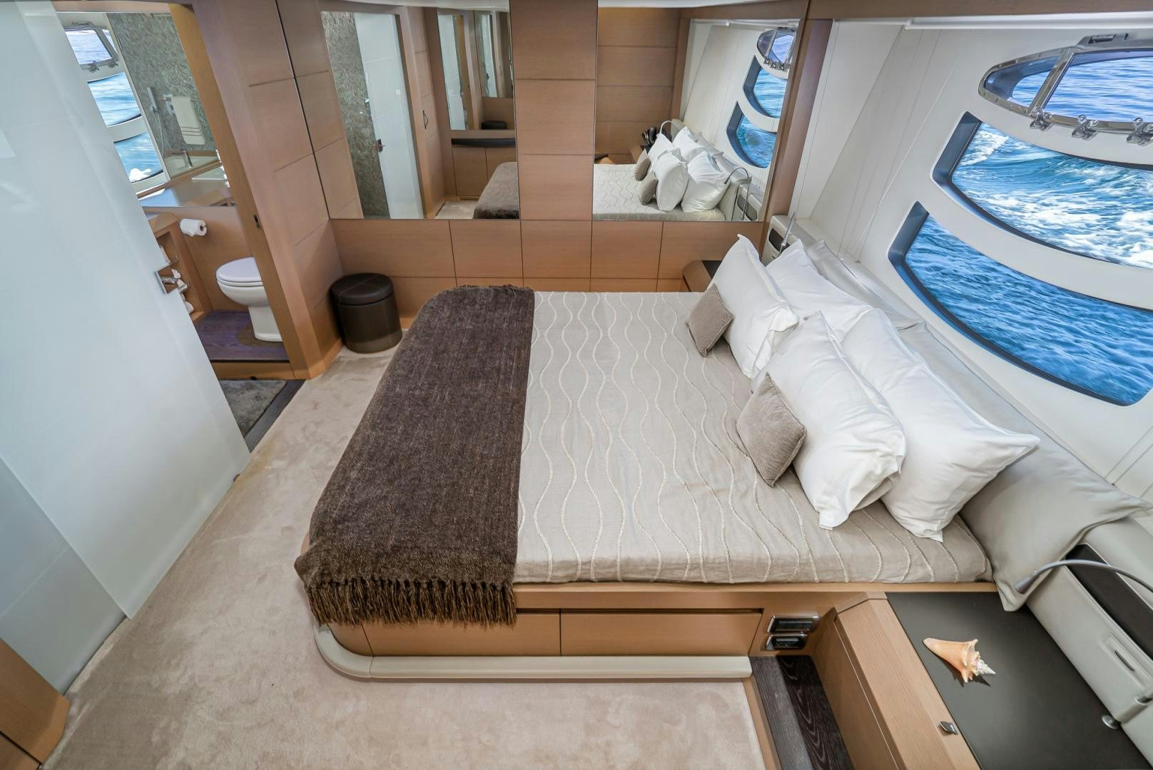 a bed with white sheets aboard NO NAME Yacht for Sale
