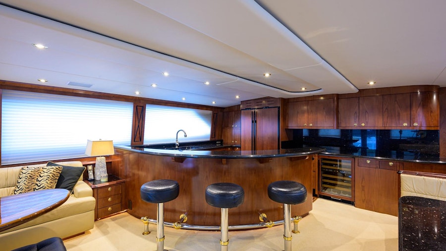 Black Shadow Yacht Black Shadow Yacht