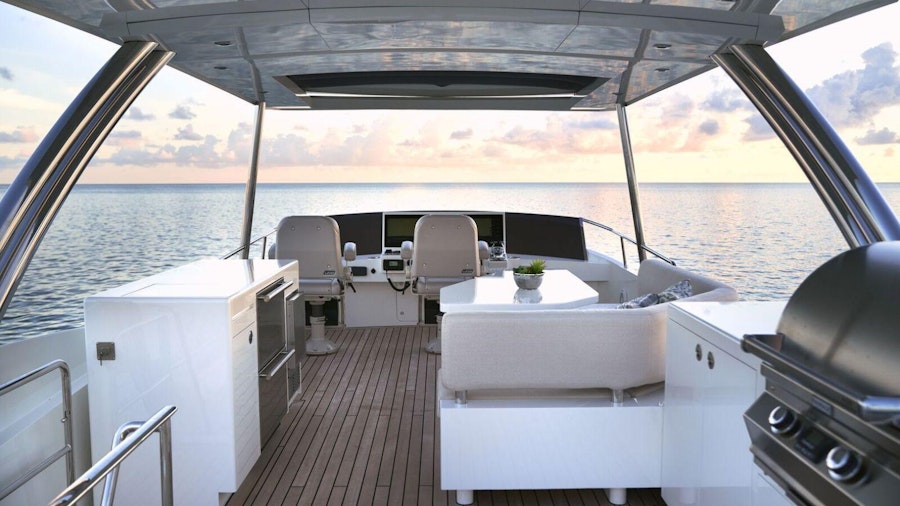 Factory demo with warranties MAKE AN OFFER Yacht Factory demo with warranties MAKE AN OFFER Yacht