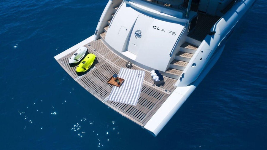 Factory demo with warranties MAKE AN OFFER Yacht Factory demo with warranties MAKE AN OFFER Yacht