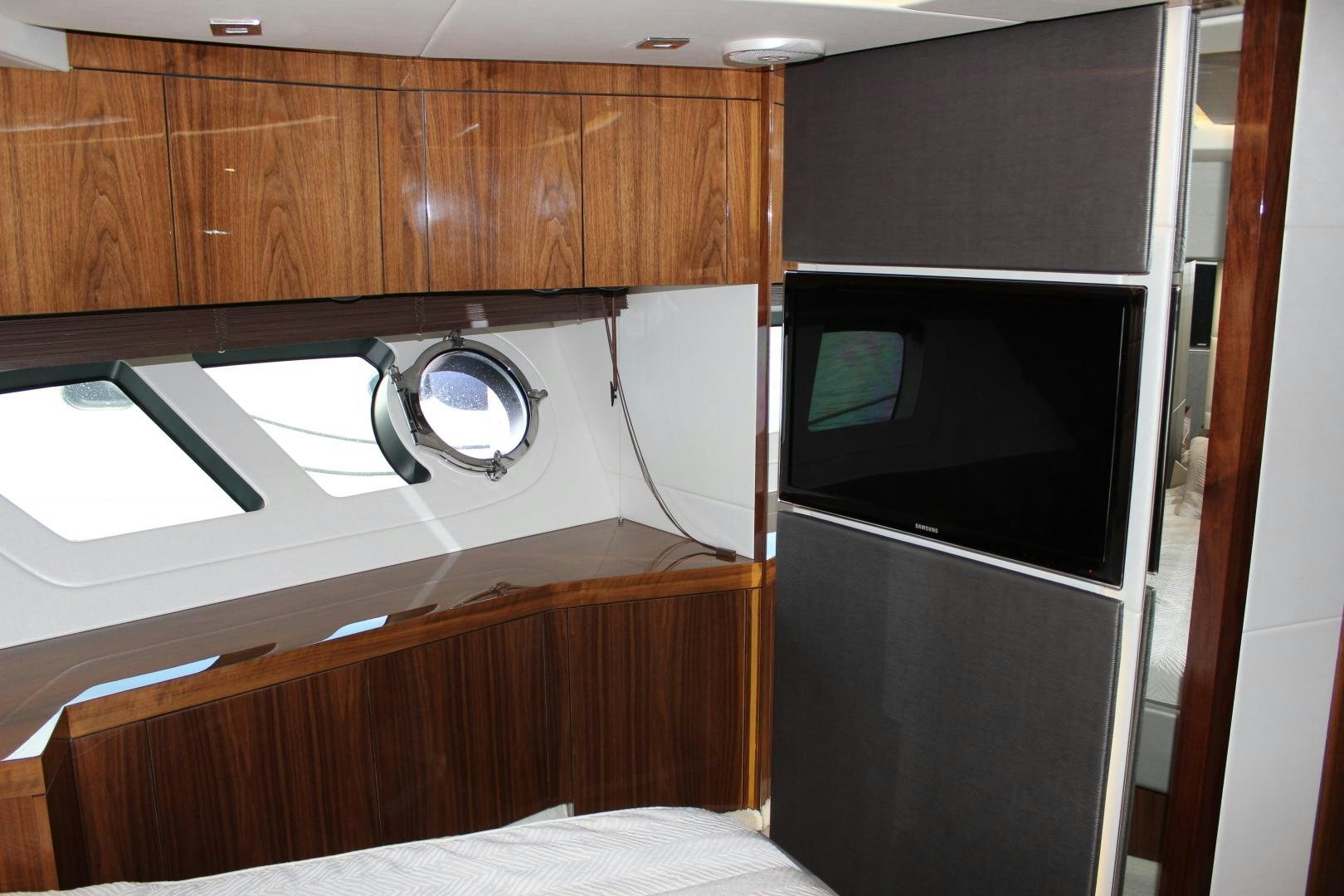 a microwave oven and a microwave aboard GEMINI Yacht for Sale