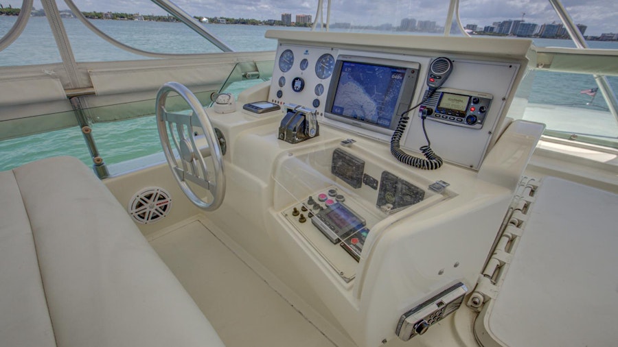 II LUCKY Yacht II LUCKY Yacht