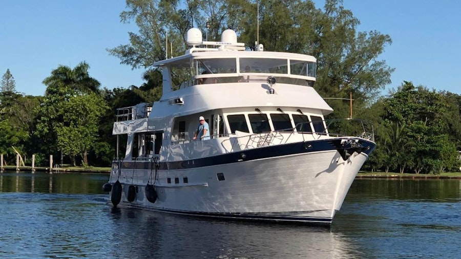 Loungeitude Yacht Loungeitude Yacht