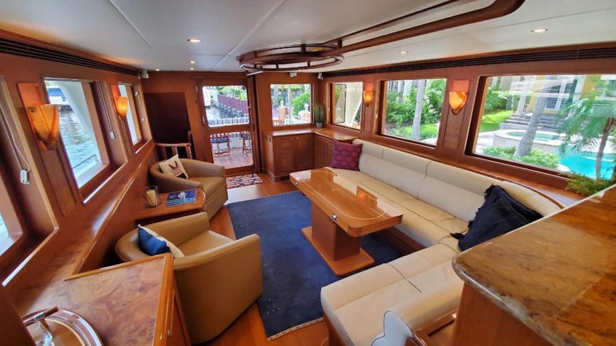 Loungeitude Yacht Loungeitude Yacht