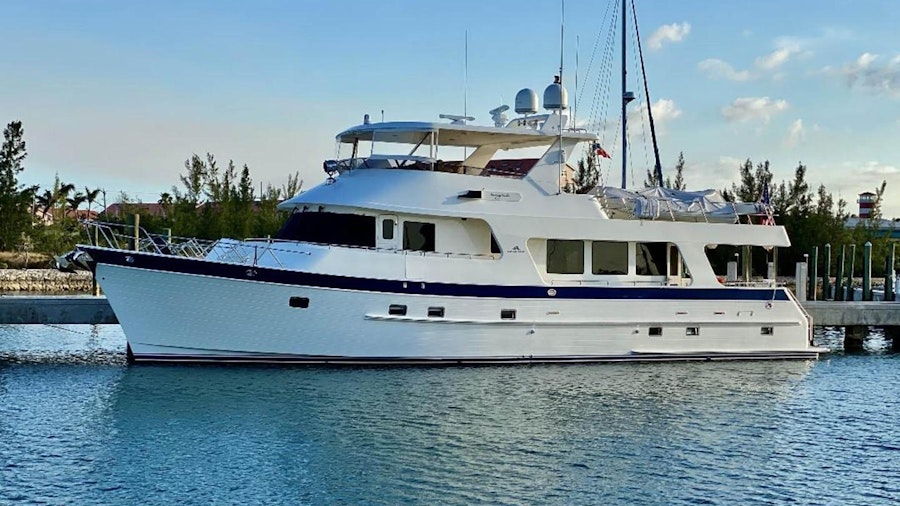 Loungeitude Yacht Loungeitude Yacht