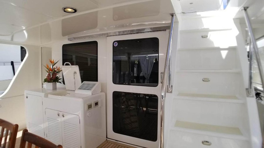 Loungeitude Yacht Loungeitude Yacht