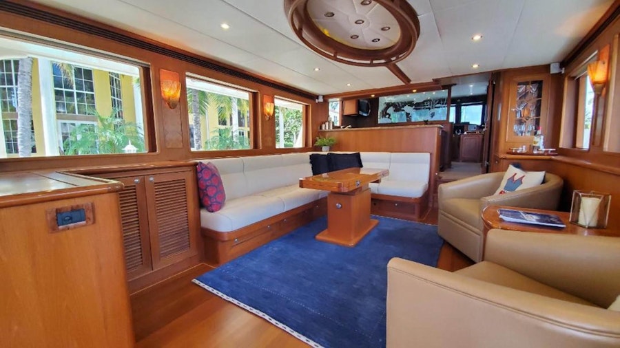 Loungeitude Yacht Loungeitude Yacht