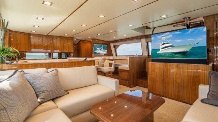 FREE SPOOL Yacht FREE SPOOL Yacht