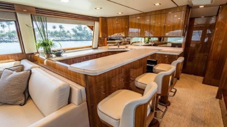 FREE SPOOL Yacht FREE SPOOL Yacht