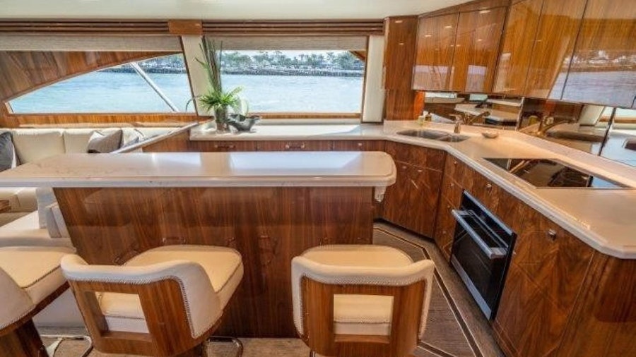 FREE SPOOL Yacht FREE SPOOL Yacht