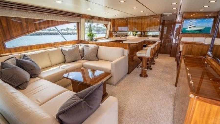 FREE SPOOL Yacht FREE SPOOL Yacht