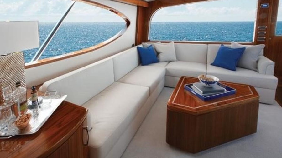 Hatteras GT70 GCYG Yacht Hatteras GT70 GCYG Yacht