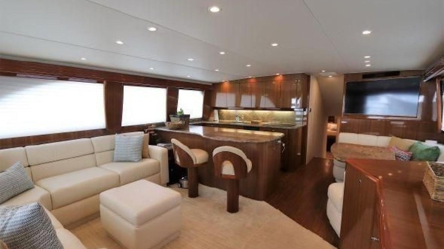 LIQUID ASSET Yacht LIQUID ASSET Yacht