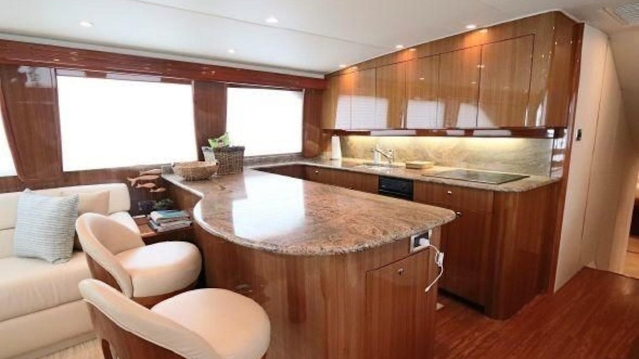 LIQUID ASSET Yacht LIQUID ASSET Yacht