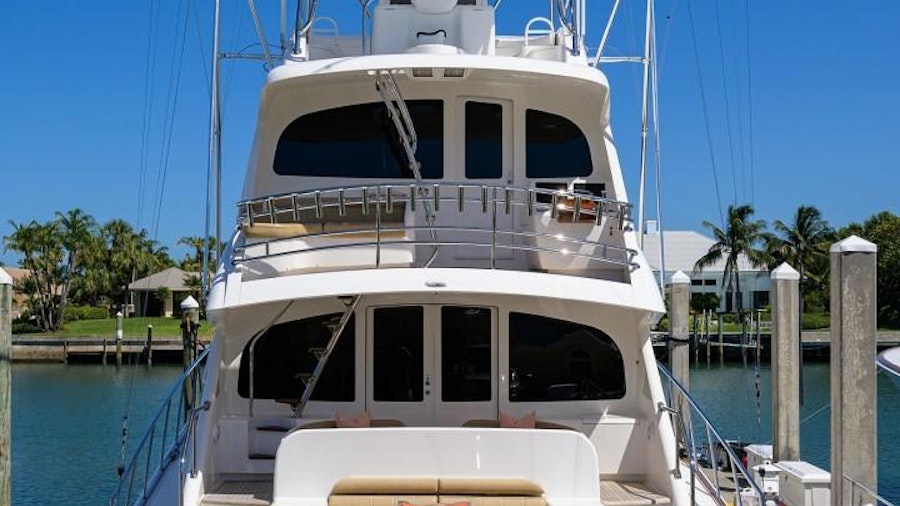 COMPLETELY KNOTS Yacht COMPLETELY KNOTS Yacht