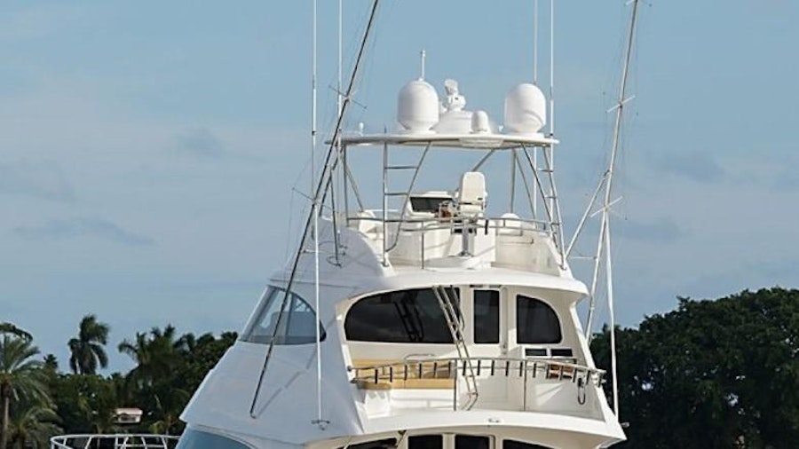 COMPLETELY KNOTS Yacht COMPLETELY KNOTS Yacht