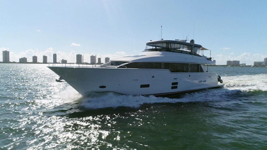 SnowGhost Yacht SnowGhost Yacht