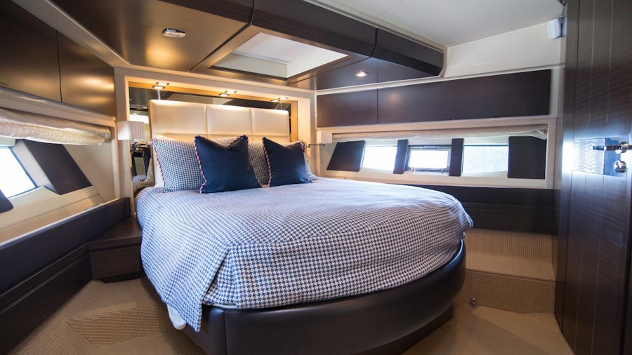 CHLOE Yacht CHLOE Yacht