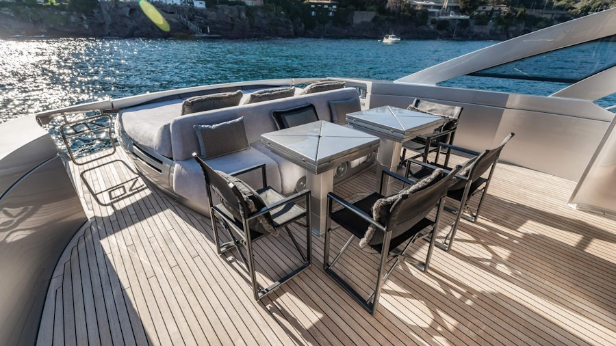 Q80 Yacht Q80 Yacht