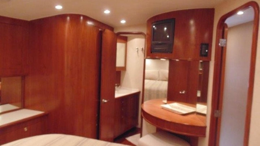 LOW PROFILE Yacht LOW PROFILE Yacht