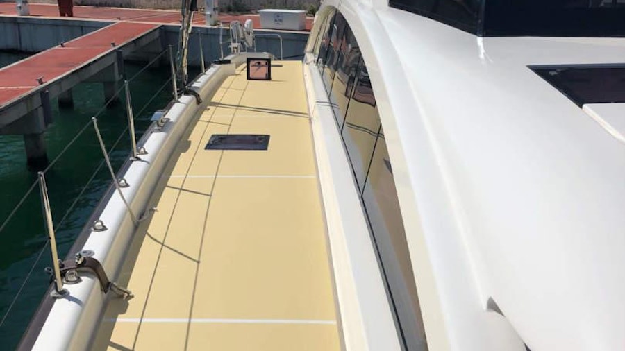 HOUBARA Yacht HOUBARA Yacht
