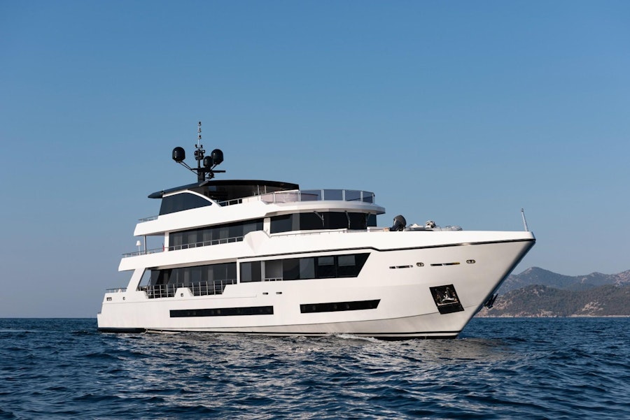 Features for ADAMARIS Private Luxury Yacht For sale