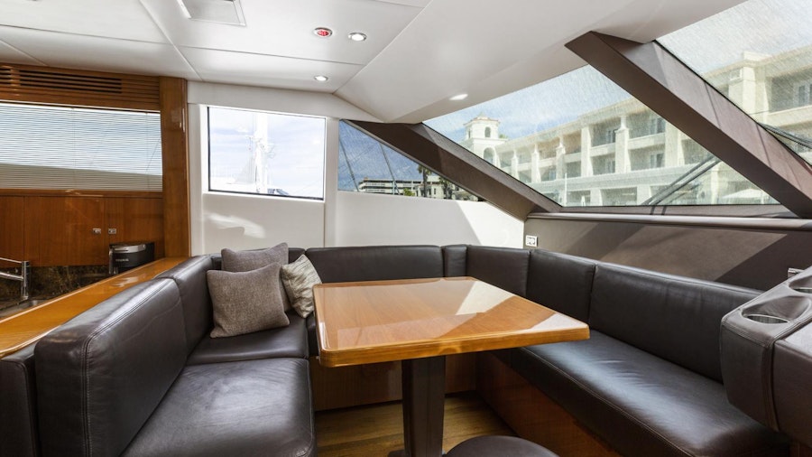 LOVE N LIFE Yacht LOVE N LIFE Yacht