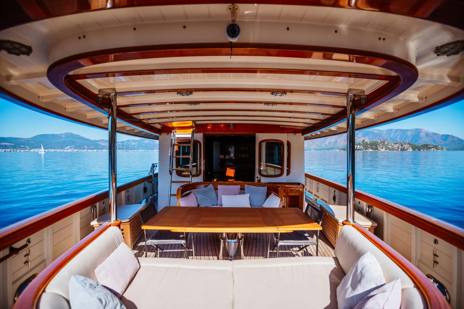 inside of a boat aboard LARIMAR Yacht for Sale