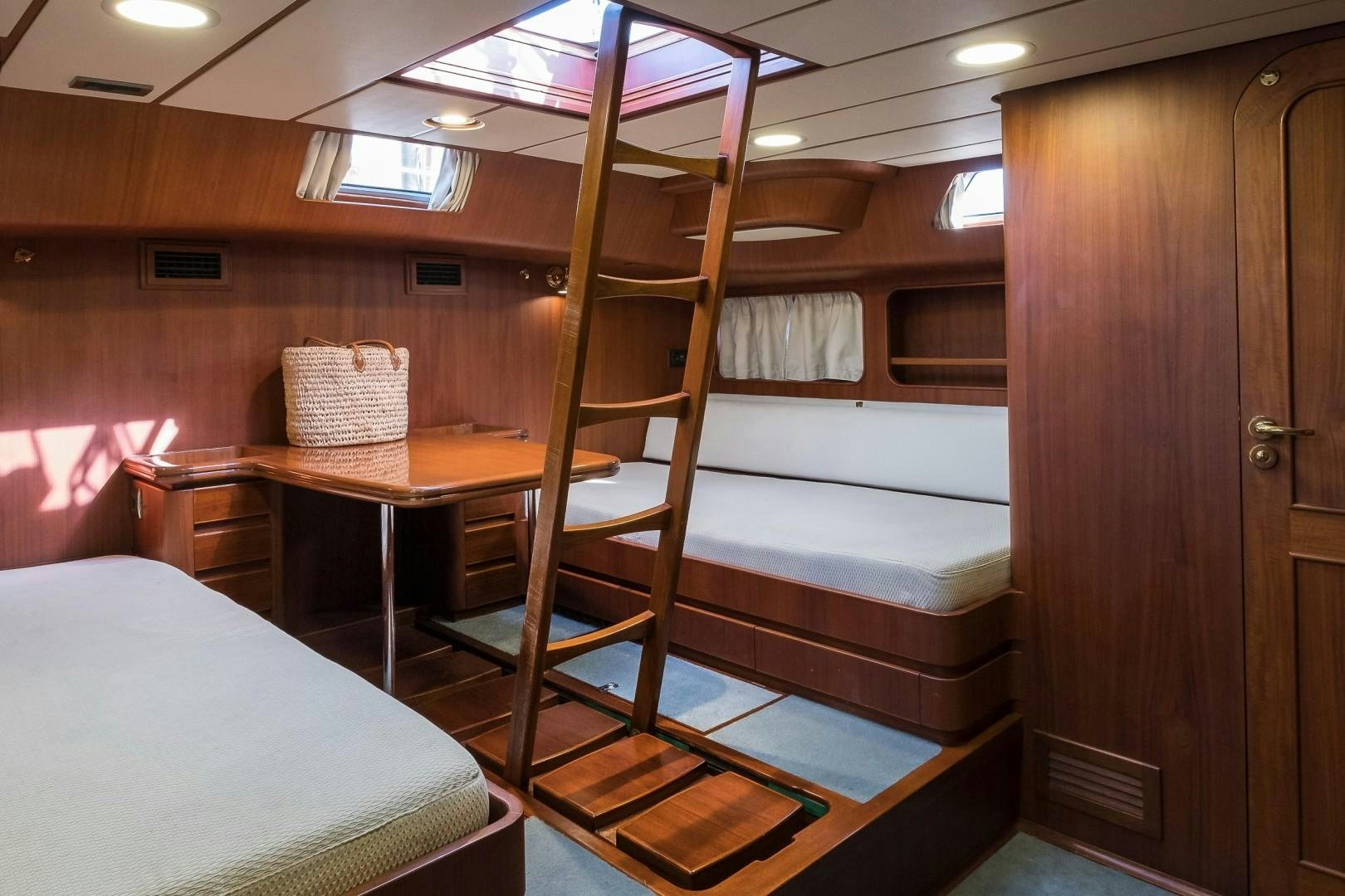 a bunk bed in a cabin aboard ARQUIMEDES Yacht for Sale