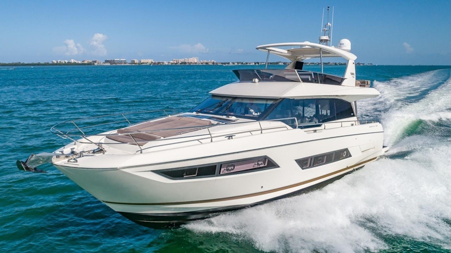 Helloooo Yacht Helloooo Yacht