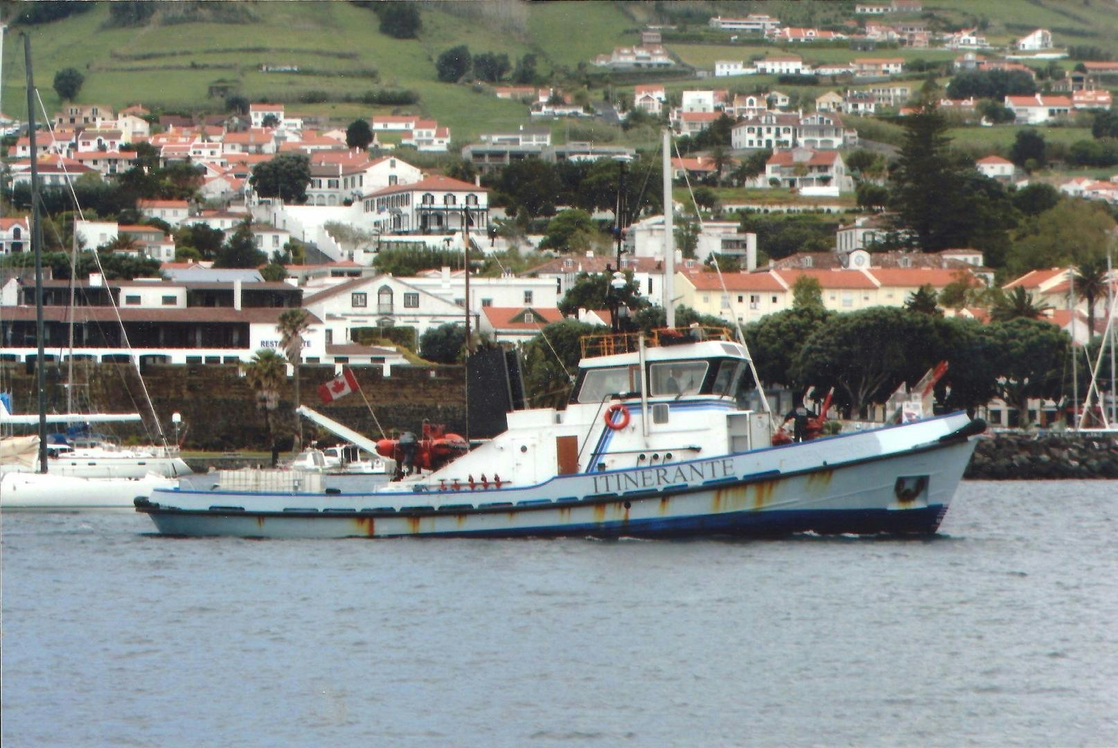 a boat on the water aboard ITINERANTE I Yacht for Sale