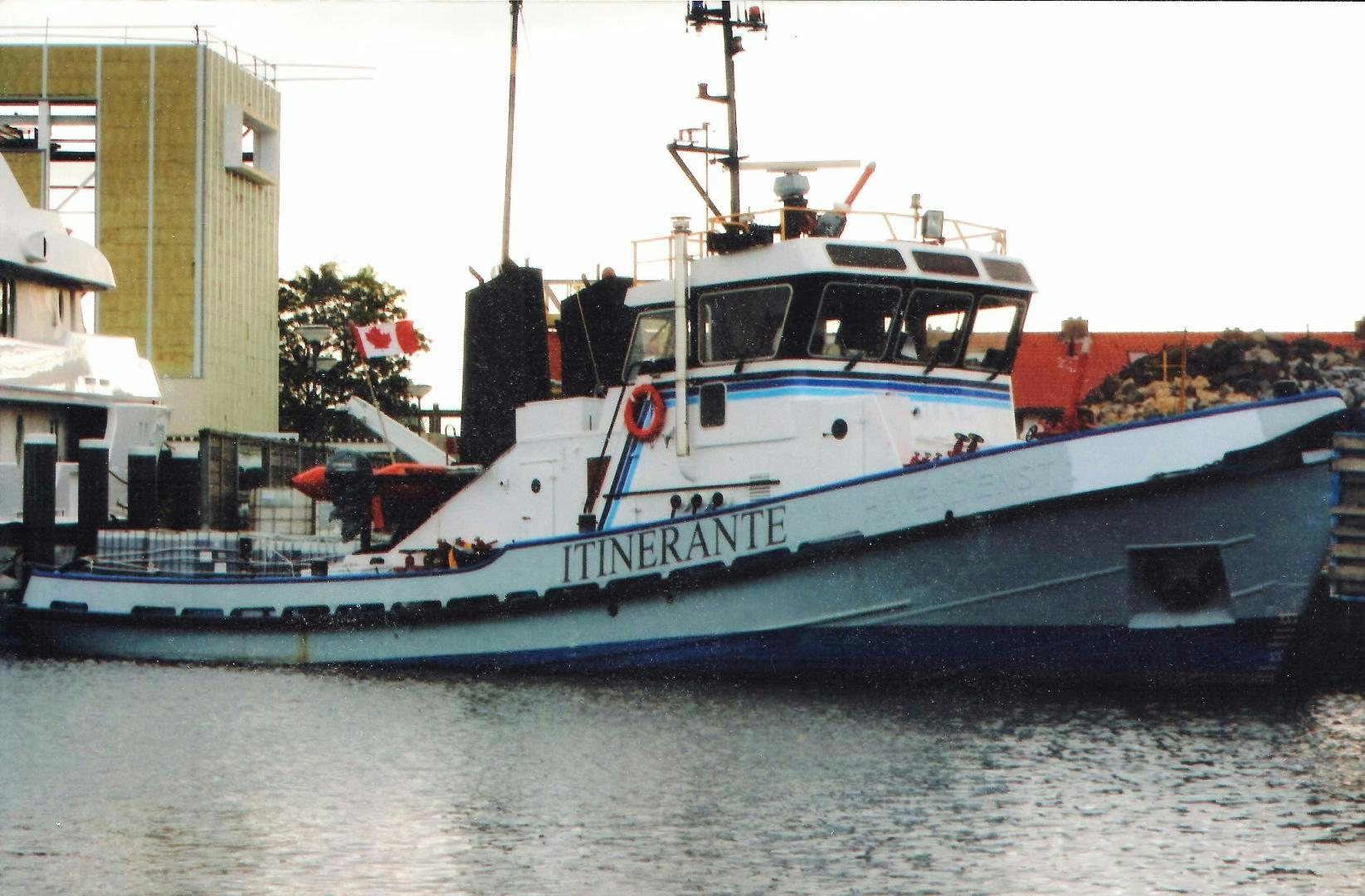 a boat on the water aboard ITINERANTE I Yacht for Sale