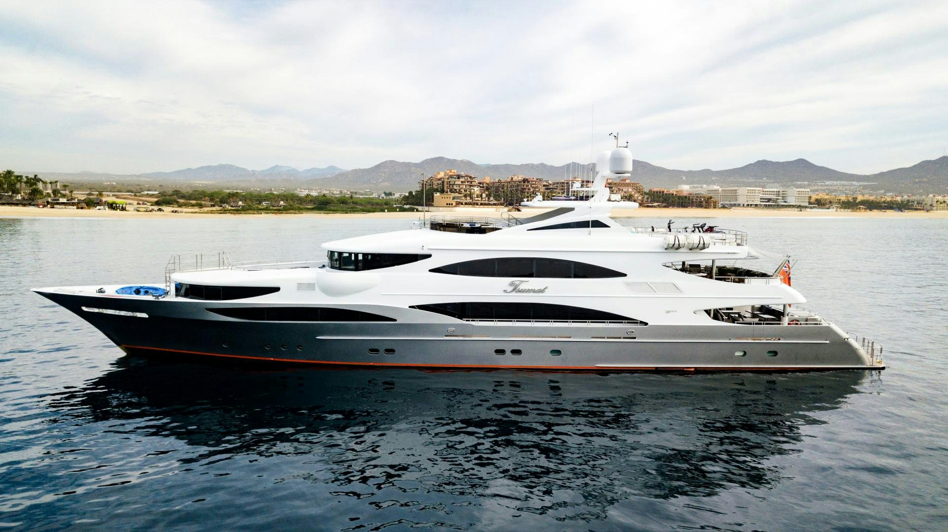 a boat on the water aboard CHAMPAGNE SEAS Yacht for Sale
