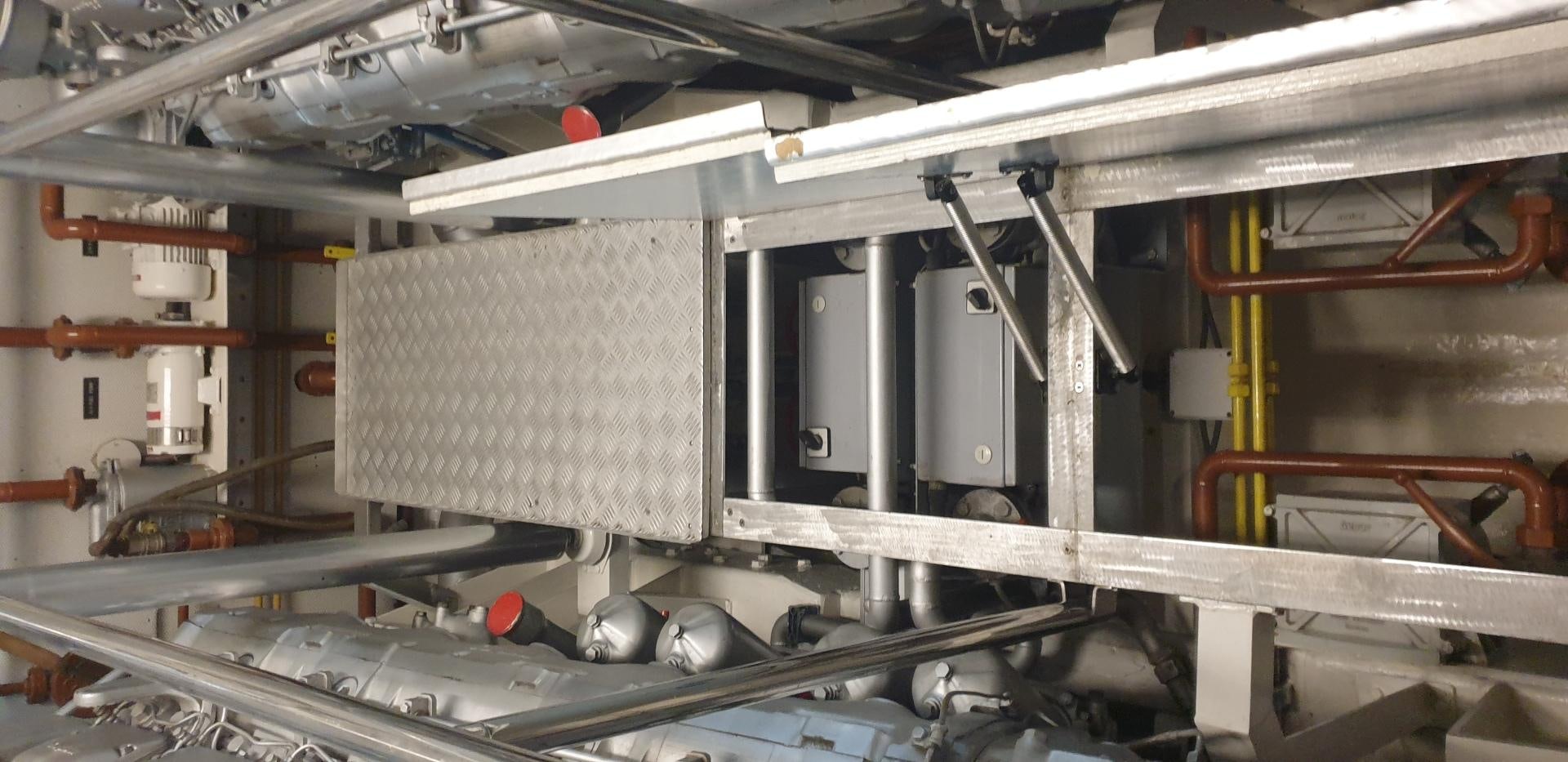 a machine with a lot of wires aboard TIGRA Yacht for Sale