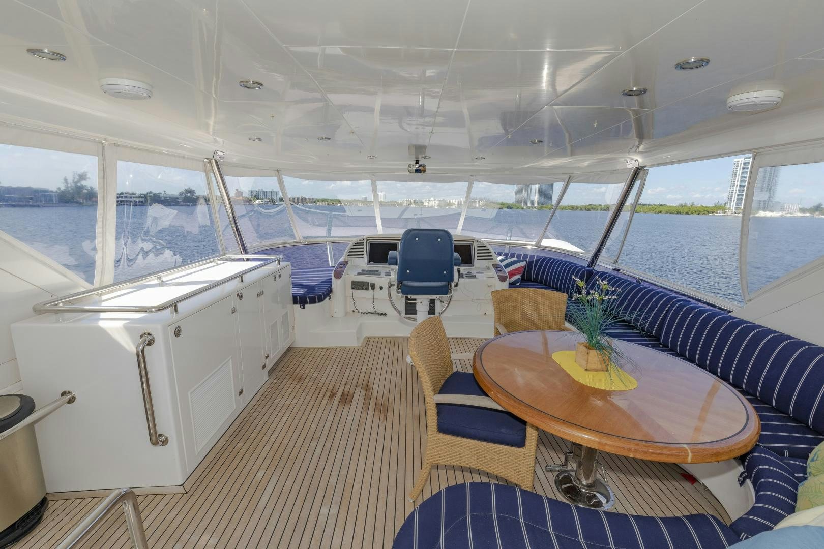 inside of a boat aboard VIAGGIO Yacht for Sale
