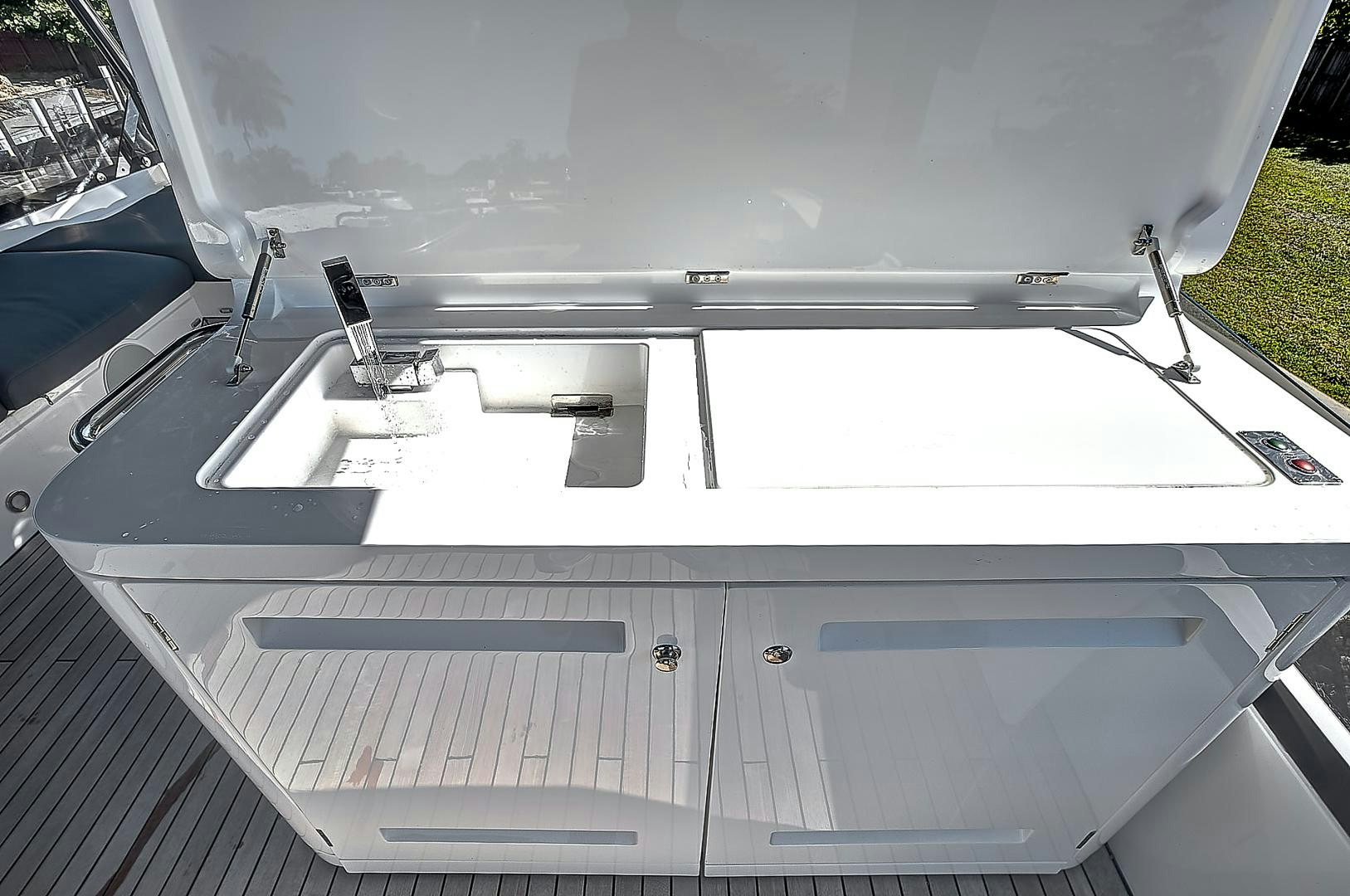 diagram aboard YOUNG HEARTS Yacht for Sale
