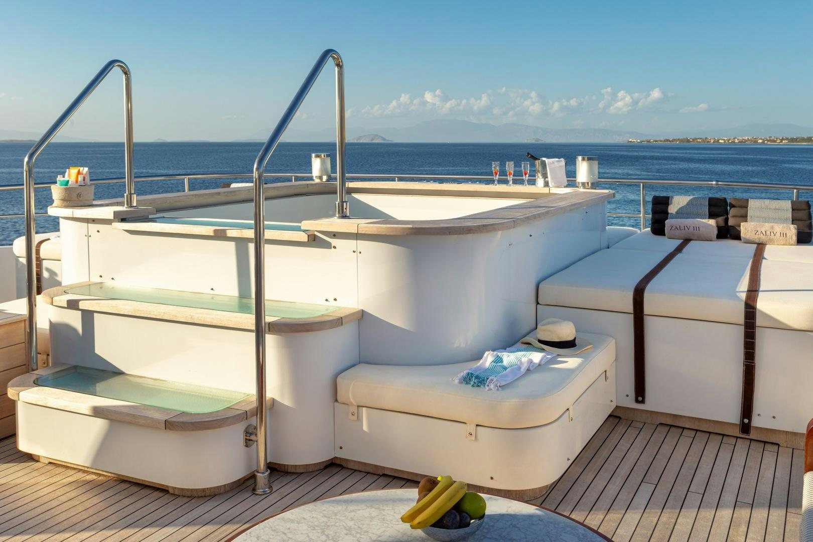a bathroom with a tub and toilet aboard ZALIV III Yacht for Sale