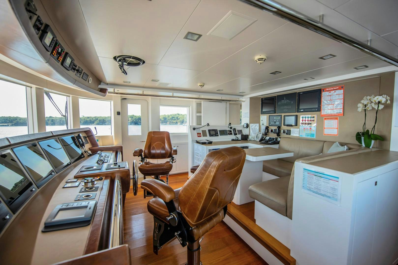 a large open office space aboard OCEAN'S SEVEN Yacht for Sale