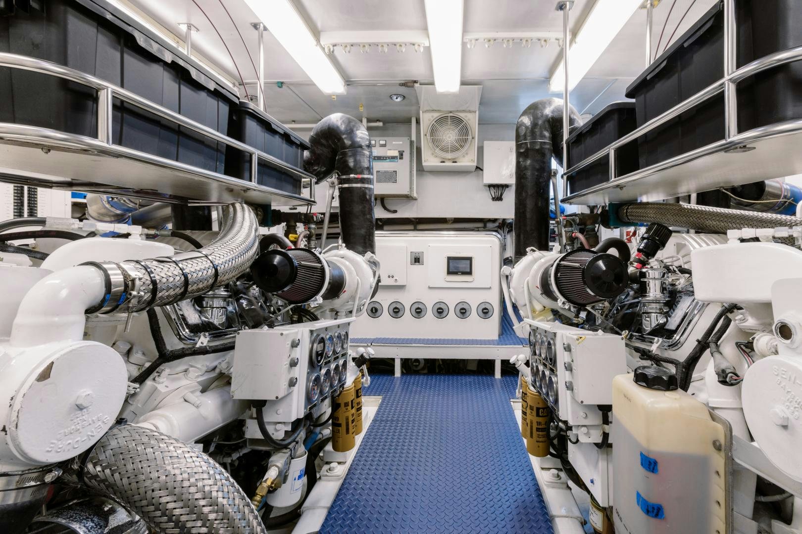 a room with several machines aboard LORI LYNN Yacht for Sale