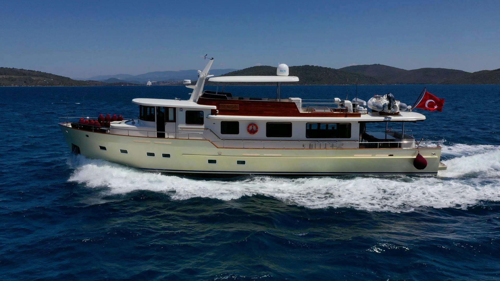 a boat on the water aboard Dilnisin Yacht for Sale